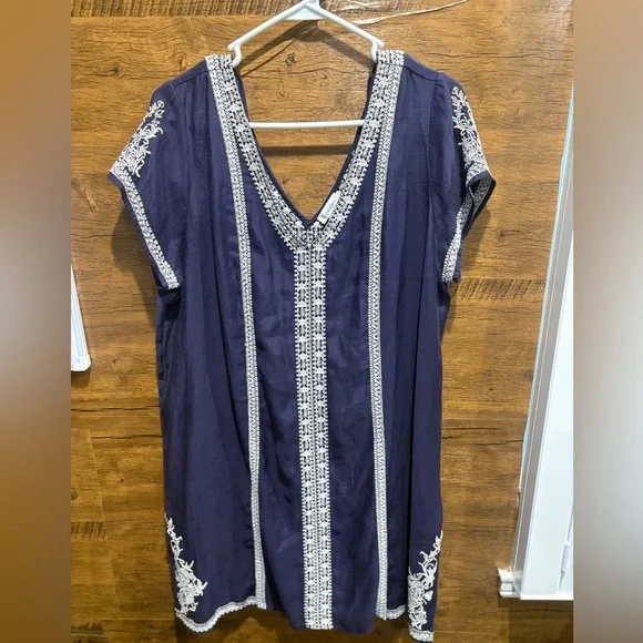 Sundance Evening Tide Navy & White
Embroidered Tassel Tunic Dress Cover- Up - Picture 2 of 7
